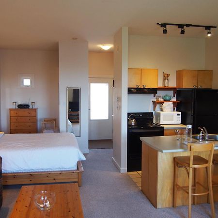 Island Village Properties At Fred Tibbs Tofino Luaran gambar