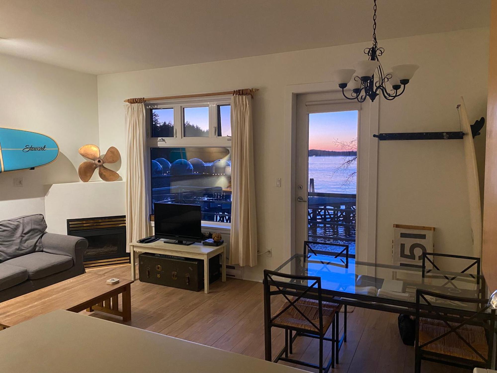 Island Village Properties At Fred Tibbs Tofino Luaran gambar
