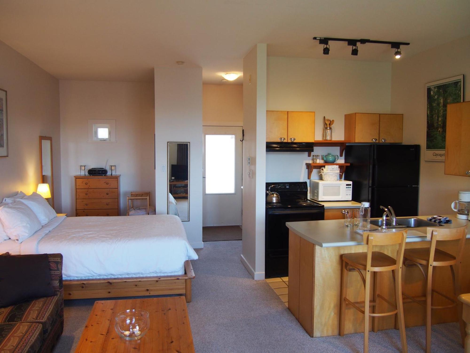 Island Village Properties At Fred Tibbs Tofino Luaran gambar