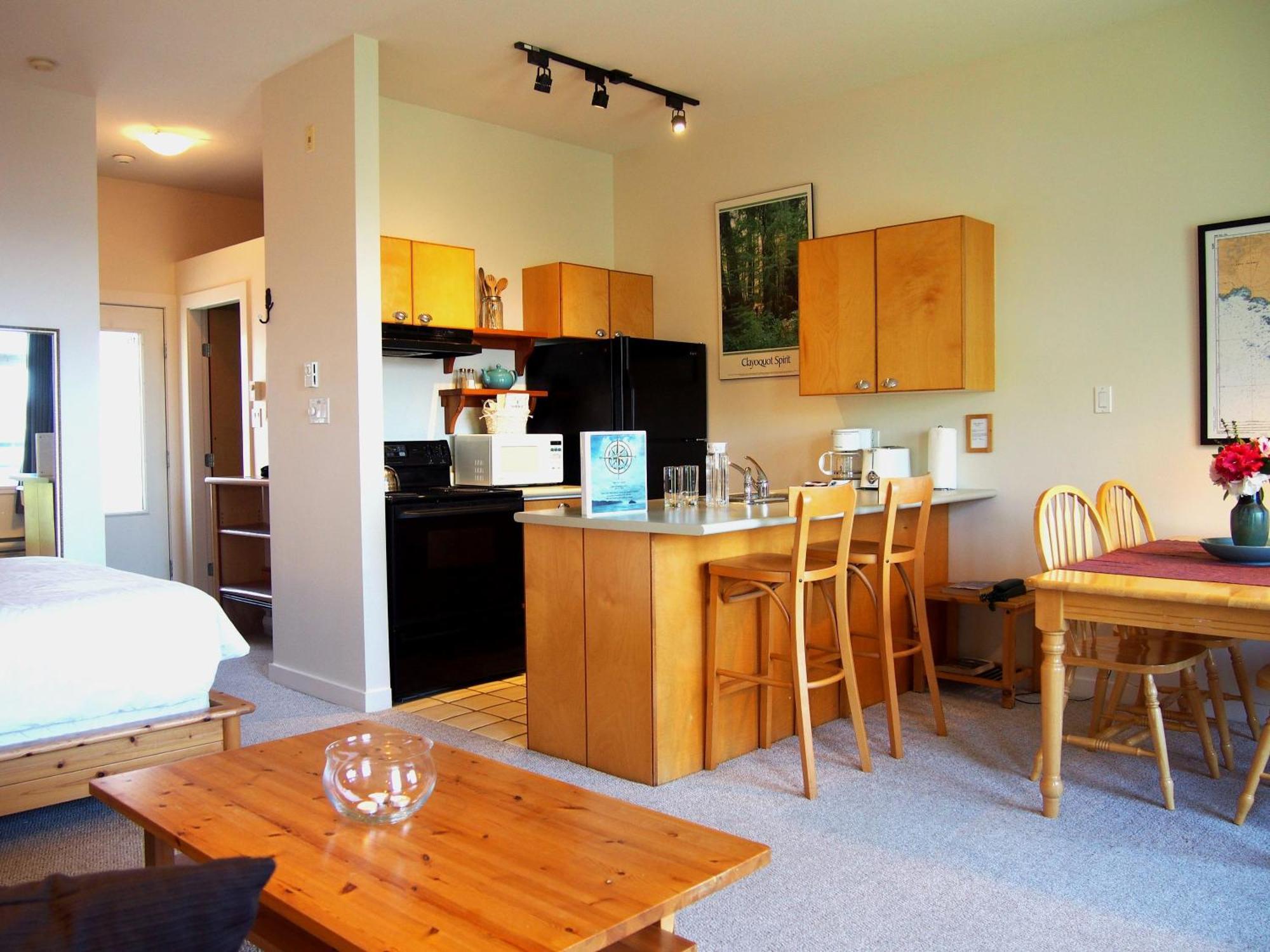 Island Village Properties At Fred Tibbs Tofino Luaran gambar