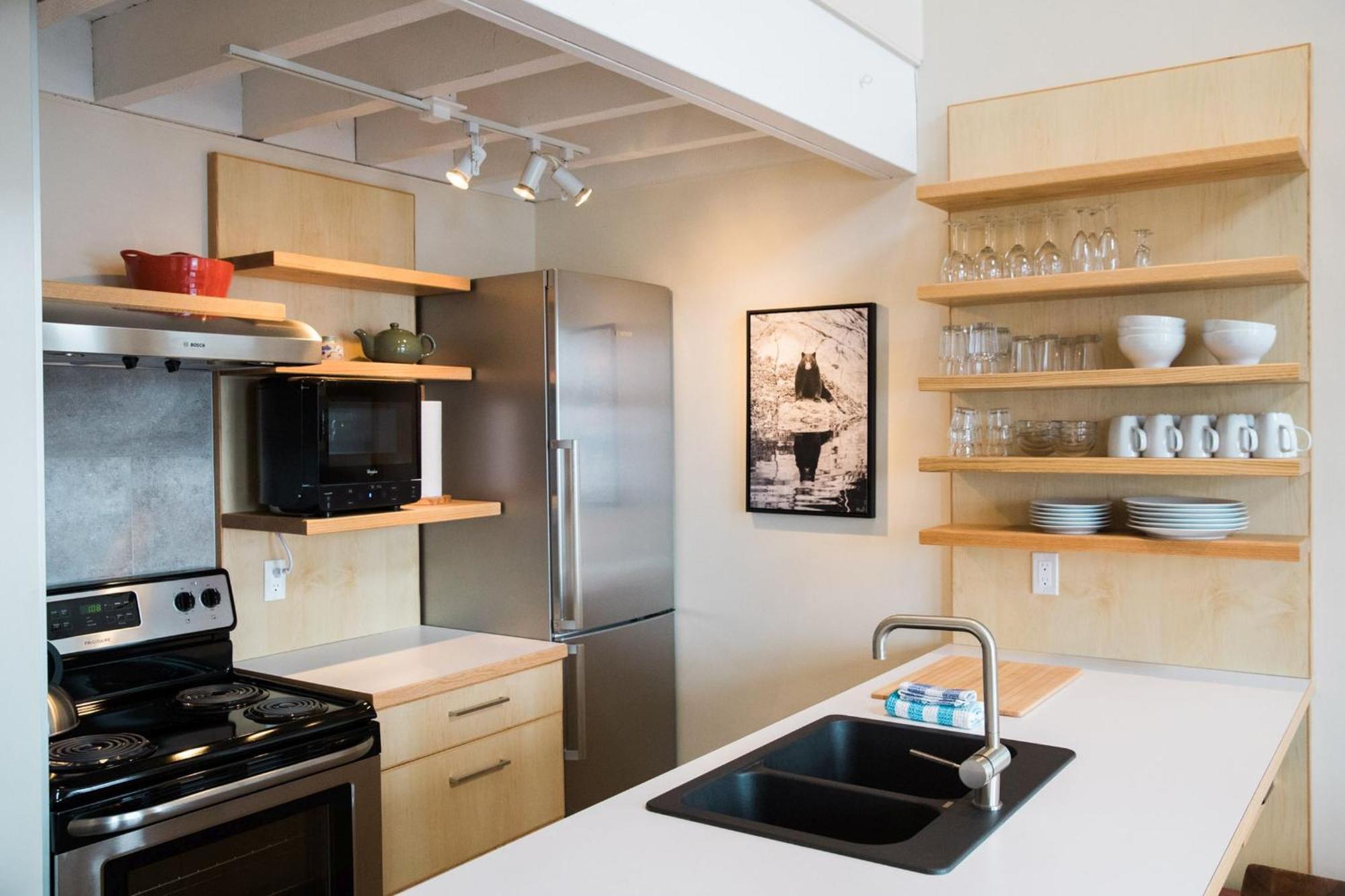 Island Village Properties At Fred Tibbs Tofino Luaran gambar